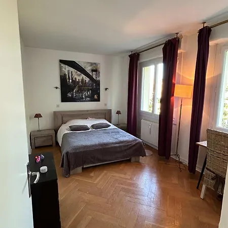 Apartment De Charme Face Au Chateau De Caen